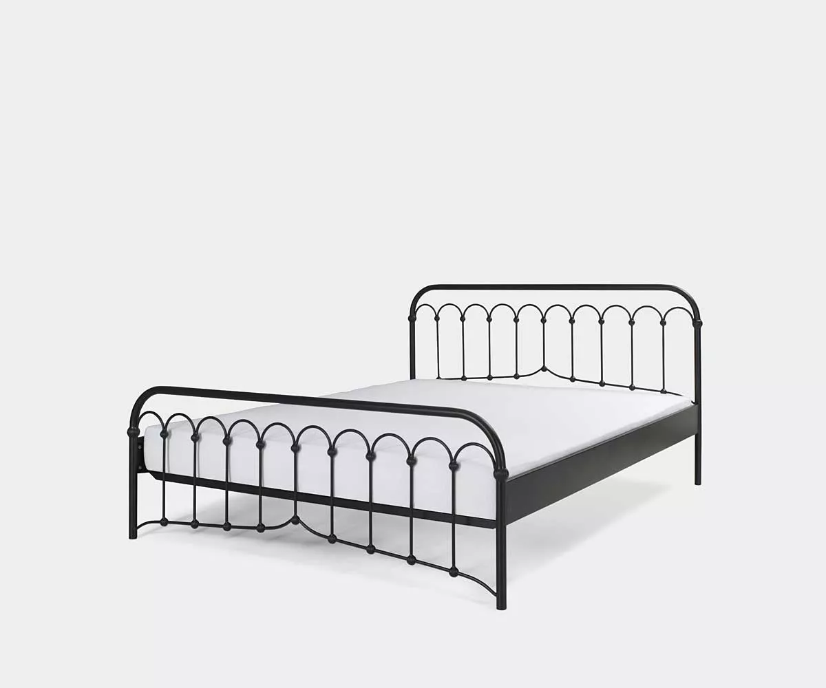 Avia Bett aus Metall vintage schwarz Ein Bett aus Metall in der Farbe Schwarz Vintage Stil