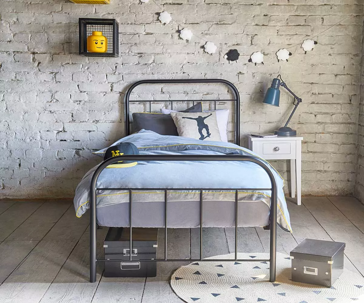 Avos Metallbett Schwarz Schlafzimmer Metallbett als Einzelbett Schwarz Vintage