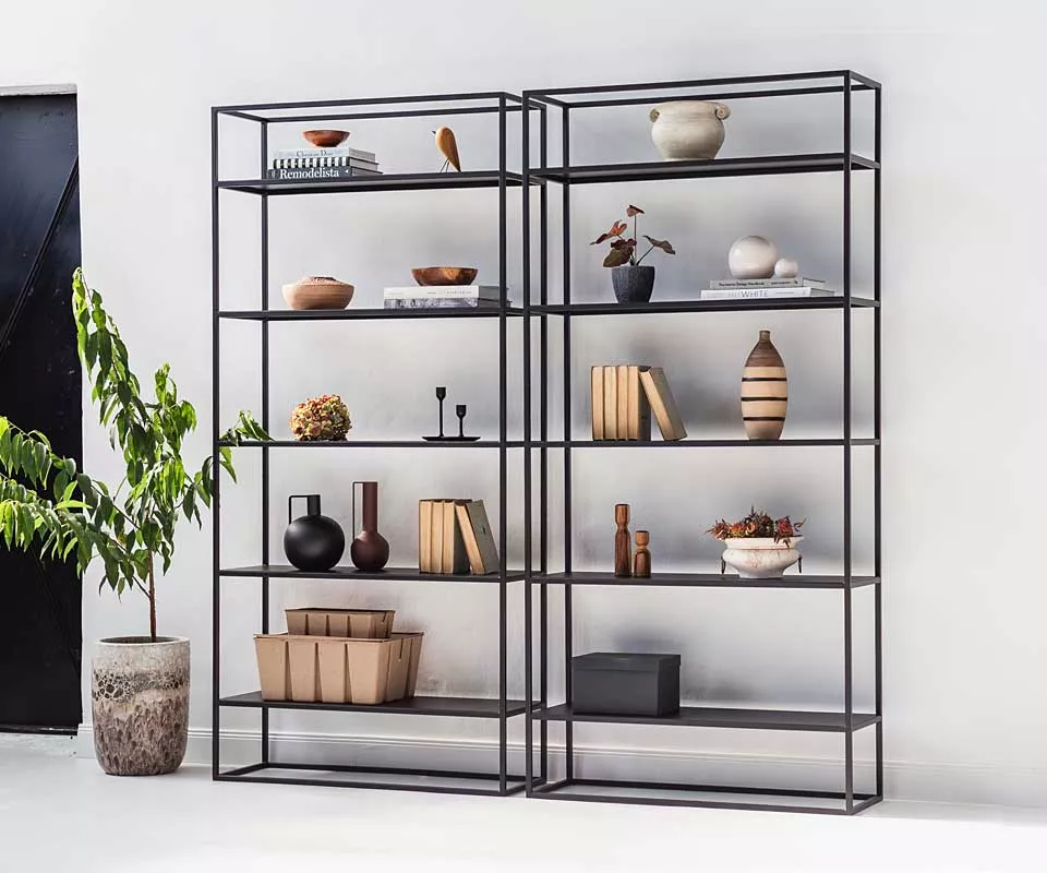 Simplex Bücherregal aus Metall Schwarz Minimalistischer Regal aus Metall